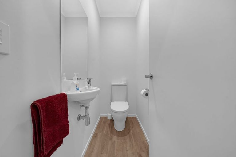 Photo of property in 4 Matairangi Avenue, Totara Heights, Auckland, 2105