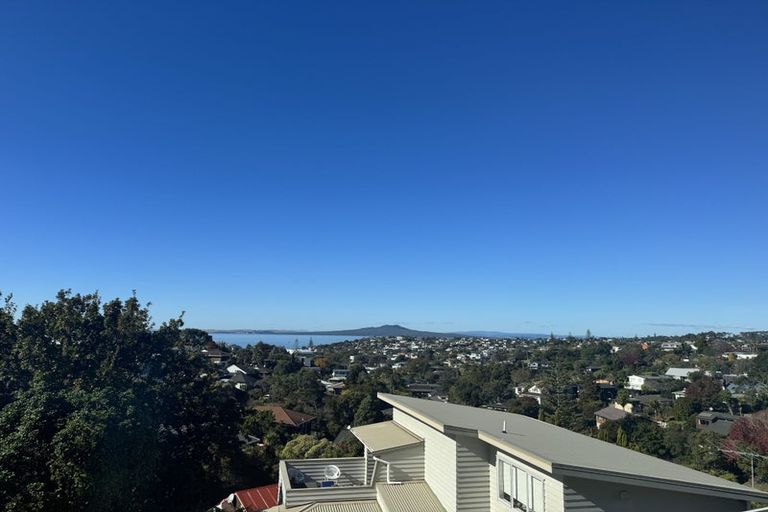 Photo of property in 1/4 Gull Lane, Mairangi Bay, Auckland, 0630