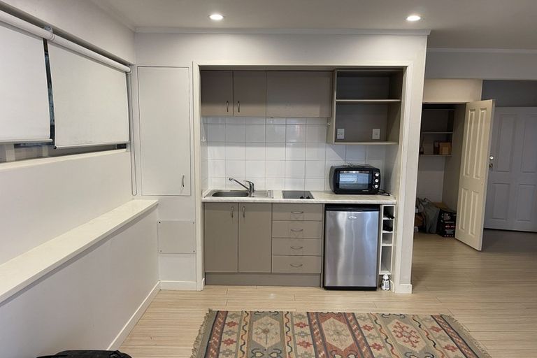 Photo of property in 1/8 Meadway, Sunnyhills, Auckland, 2010