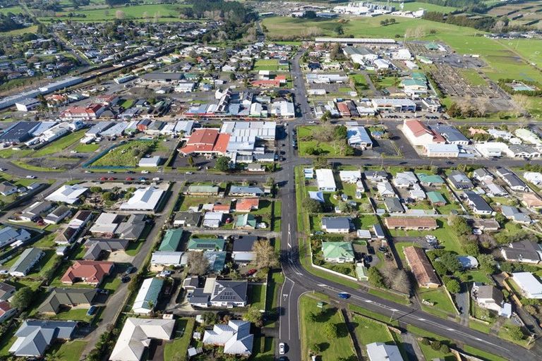 Photo of property in 2b Village Place, Tuakau, 2121