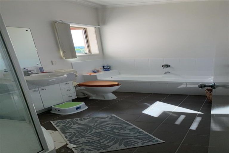 Photo of property in 36 Trimaran Drive, Gulf Harbour, Whangaparaoa, 0930