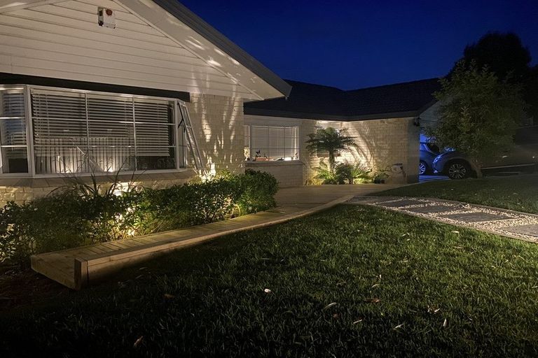 Photo of property in 28 Alec Craig Way, Gulf Harbour, Whangaparaoa, 0930