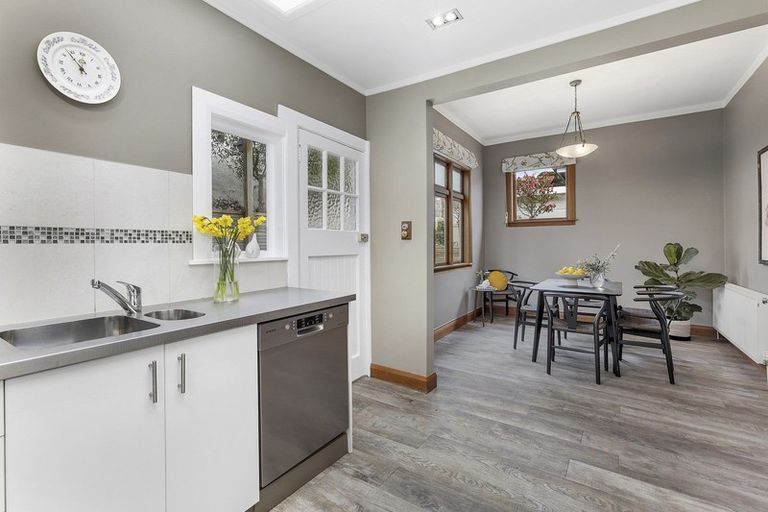 Photo of property in 35 Karepa Street, Brooklyn, Wellington, 6021