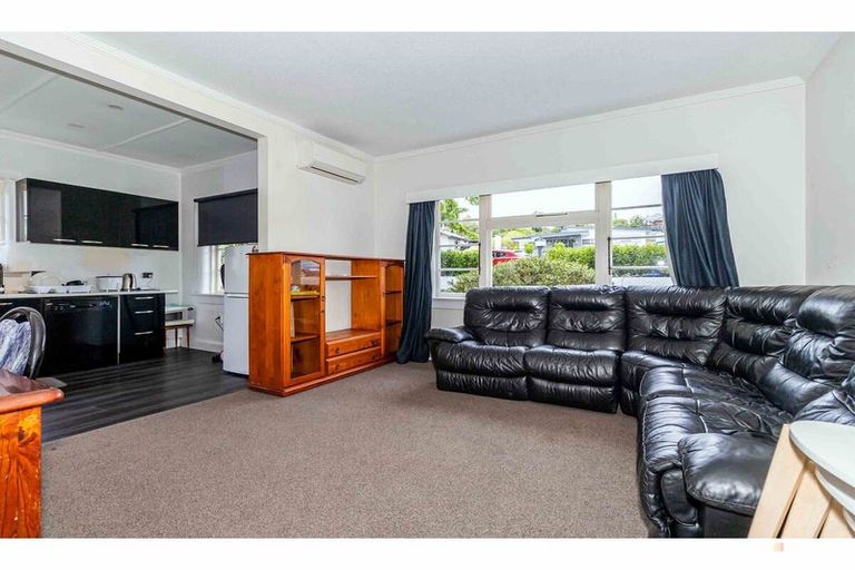 Photo of property in 35 Douglas Street, Highfield, Timaru, 7910