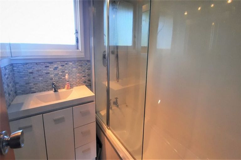 Photo of property in 47 Tintern Avenue, Avonhead, Christchurch, 8042