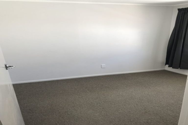 Photo of property in 2/4 Glasgow Street, St Andrews, Hamilton, 3200