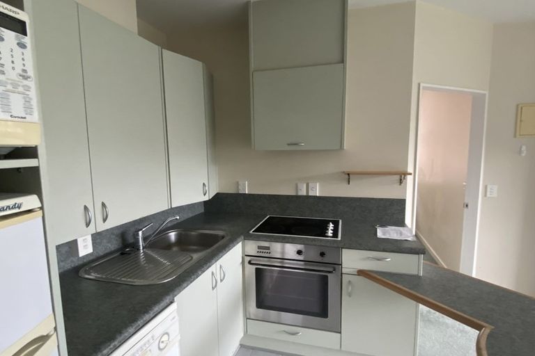 Photo of property in Terrace Tower Apartments, 11e/126 The Terrace, Wellington Central, Wellington, 6011