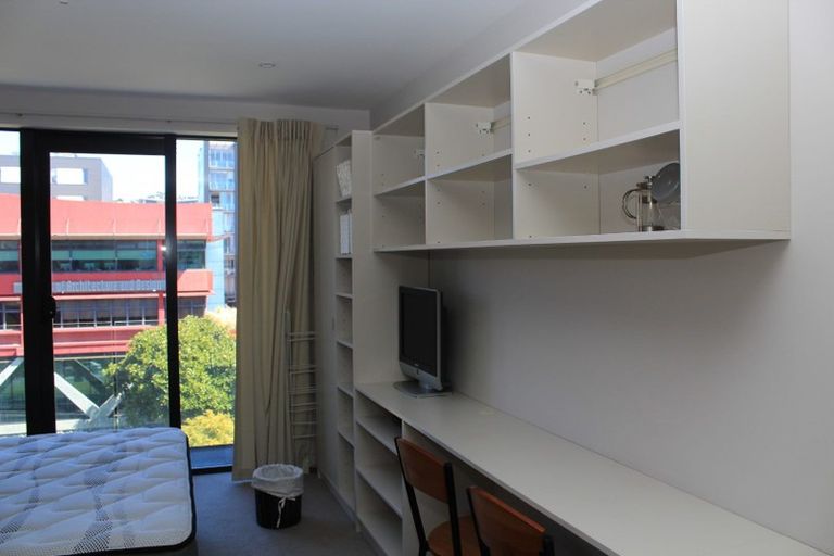 Photo of property in Dual Apartments, 108/142 Vivian Street, Te Aro, Wellington, 6011