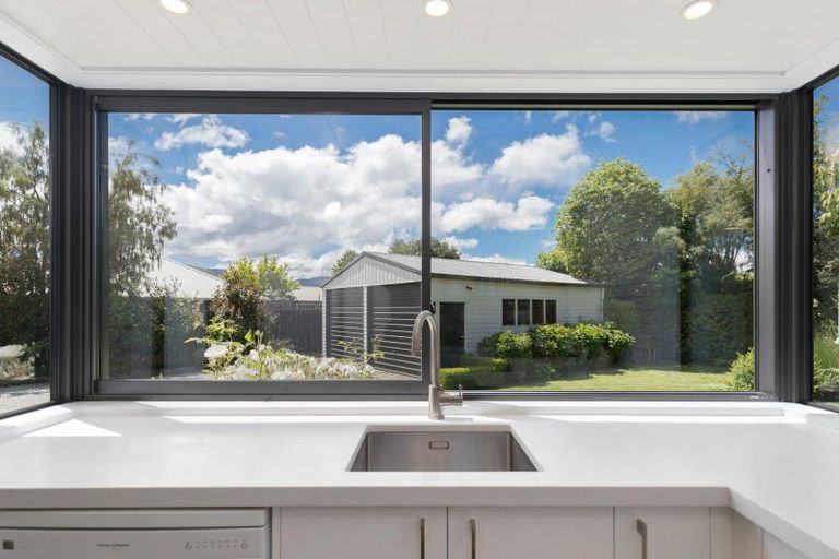 Photo of property in 7 Kawarau Place, Frankton, Queenstown, 9300
