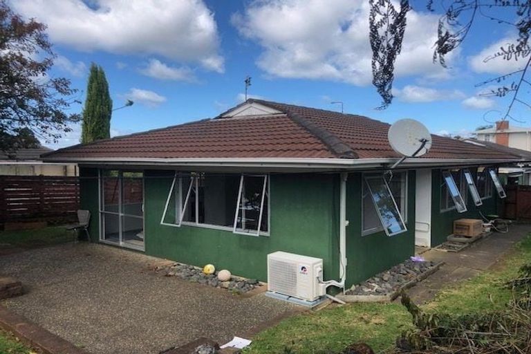 Photo of property in 1/59 Archibald Road, Kelston, Auckland, 0602