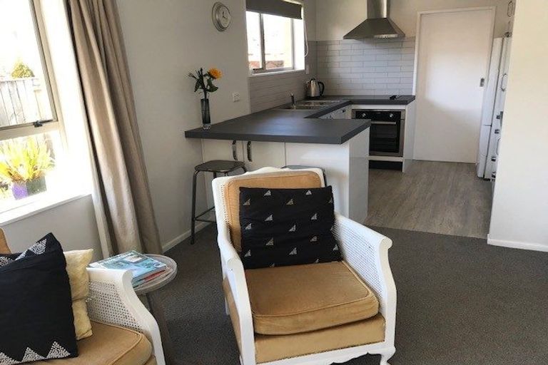 Photo of property in 1/41 Parkvale Road, Karori, Wellington, 6012