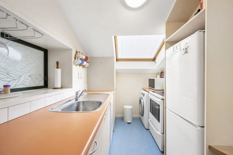 Photo of property in Courtenay Mews Apartments, 14/14 Alpha Street, Te Aro, Wellington, 6011