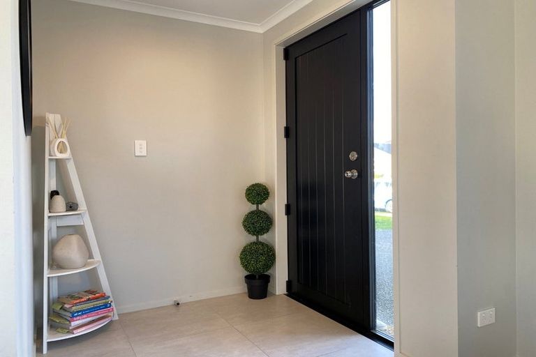 Photo of property in 8 Furlong Road, Papamoa, 3118