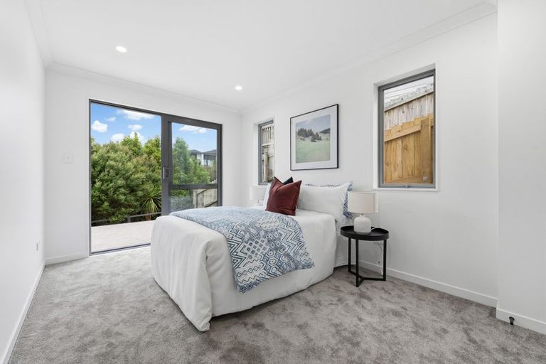 Photo of property in 6 Baumea Rise, Massey, Auckland, 0614