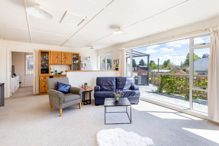 Photo of property in 49 Matuku Street, Two Mile Bay, Taupo, 3330