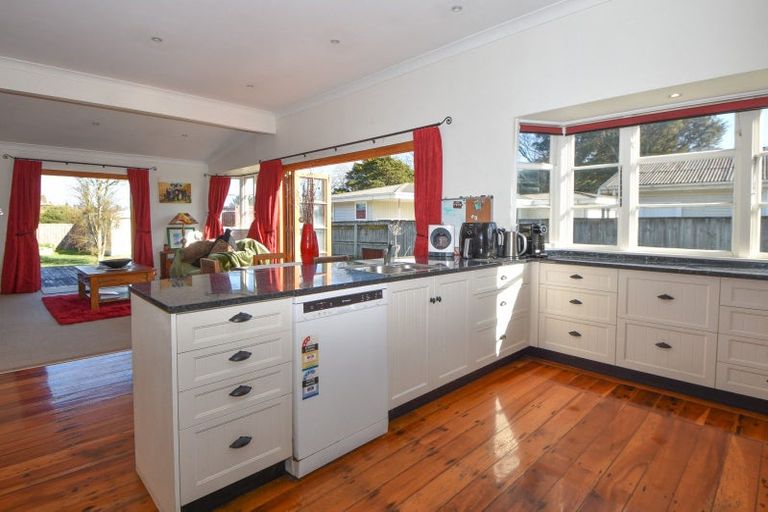 Photo of property in 24 Hilton Road, Carterton, 5713