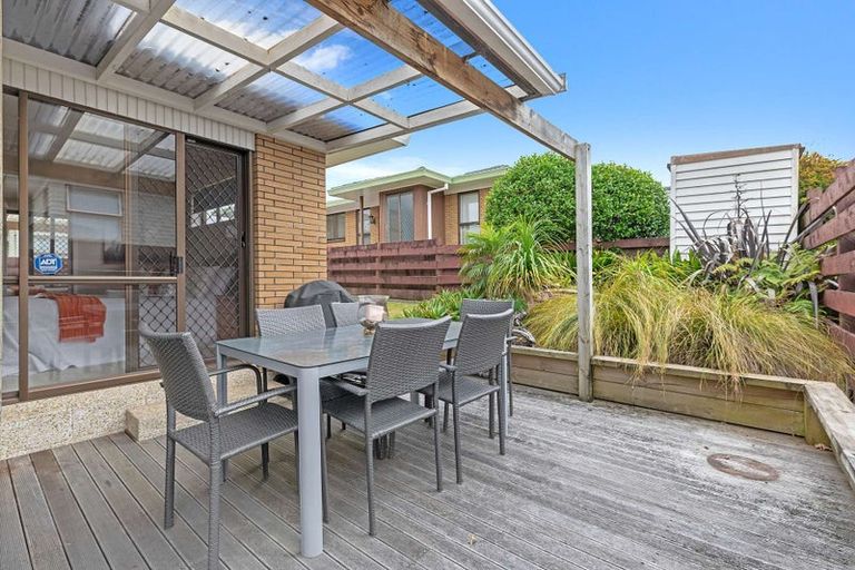 Photo of property in 1/30 Gills Avenue, Papakura, 2110