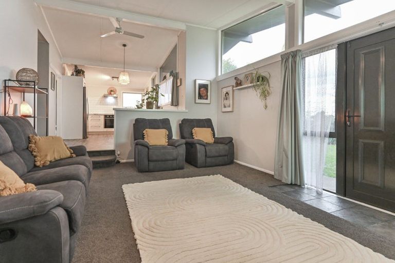 Photo of property in 30 Folkestone Drive, Flaxmere, Hastings, 4120