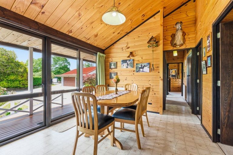 Photo of property in 34 Cambridge Street, Pahiatua, 4910