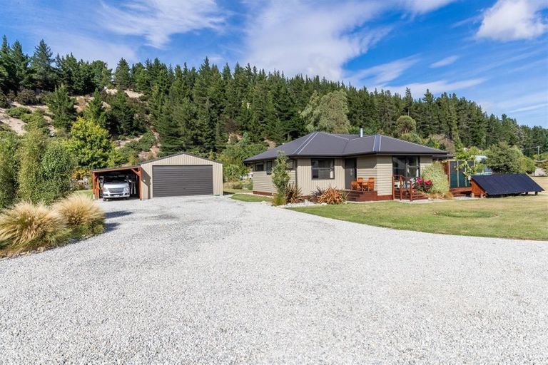 Photo of property in 1 Pisa Road, Luggate, Cromwell, 9383