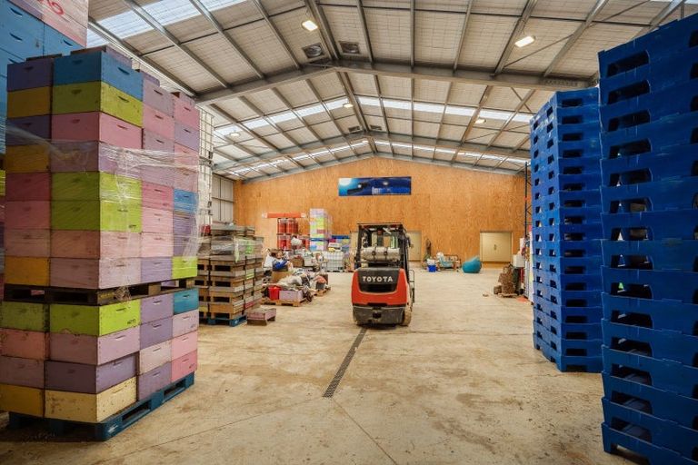 Photo of property in 78c Silverstream Falls Row, Whenuakite, Whitianga, 3591