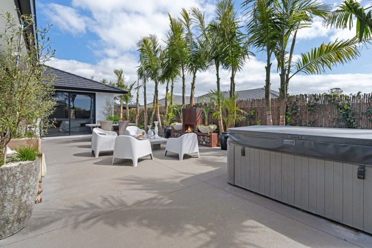 Photo of property in 6 Charlotte Drive, Omokoroa, 3114