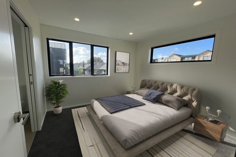 Photo of property in 1/63 Taikata Road, Te Atatu Peninsula, Auckland, 0610