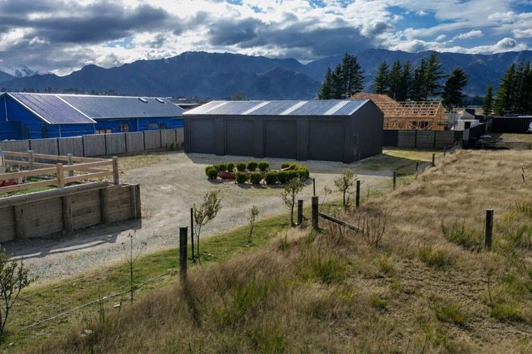 Photo of property in 70 Lost Burn Road, Lake Hawea, 9382