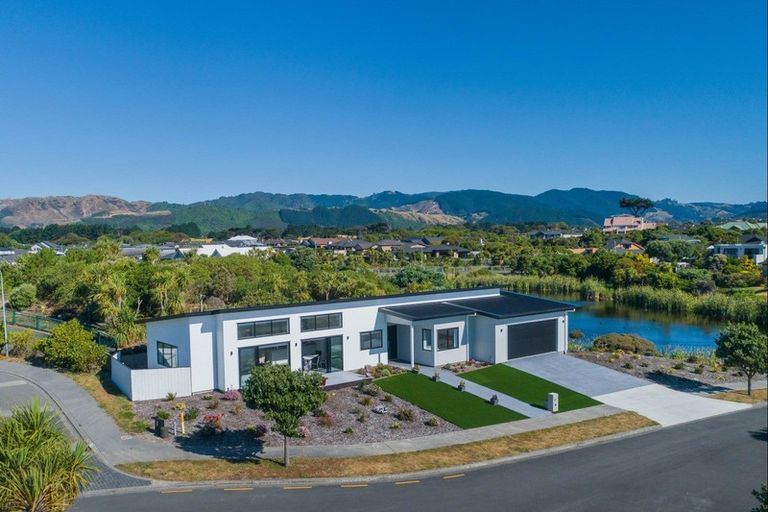 Photo of property in 12 Takahe Drive, Paraparaumu Beach, Paraparaumu, 5032