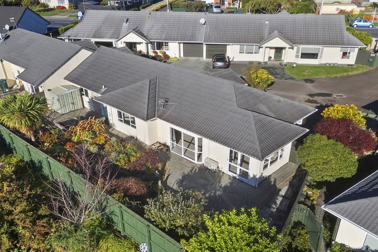 Photo of property in 18 Millwood Place, Silverstream, Upper Hutt, 5019