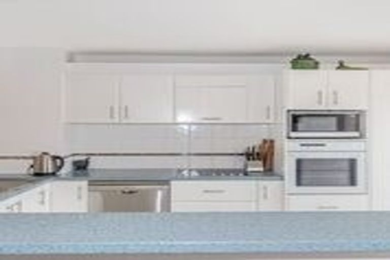 Photo of property in 146 Harbour Village Drive, Gulf Harbour, Whangaparaoa, 0930