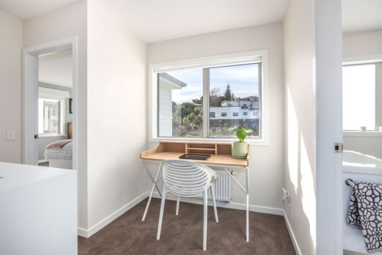 Photo of property in 10 Glide Lane, Whitby, Porirua, 5024