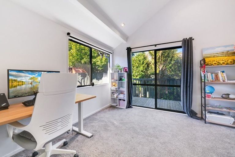 Photo of property in 128a Mellons Bay Road, Mellons Bay, Auckland, 2014