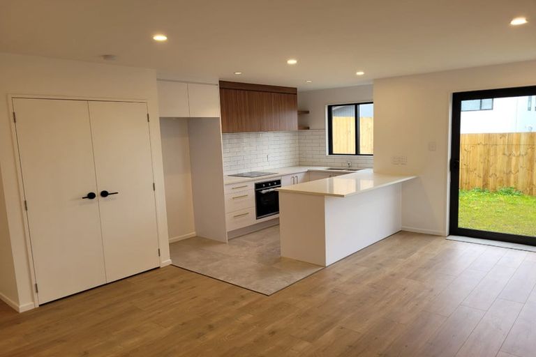Photo of property in 21 Biokovo Street, Massey, Auckland, 0614
