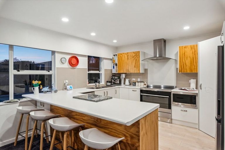 Photo of property in 4 Belvedere Avenue, Waikanae, 5036