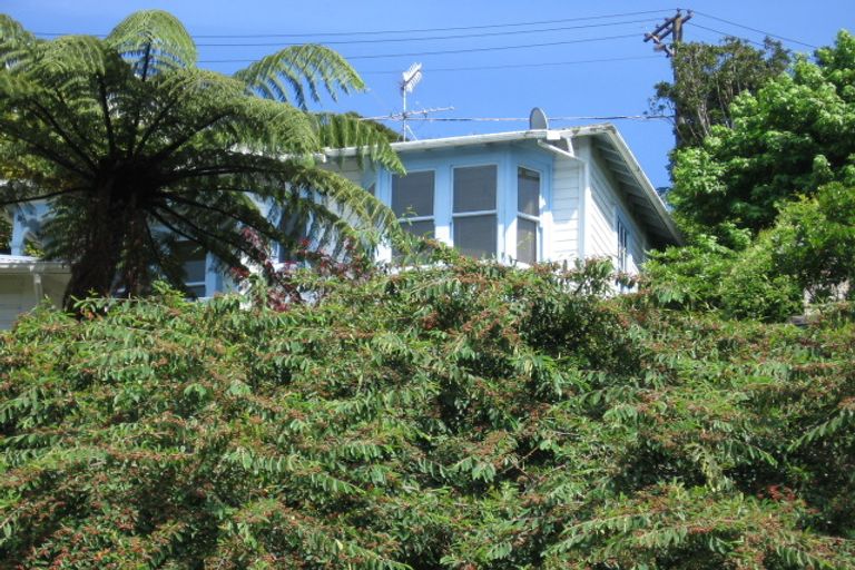 Photo of property in 16 Norna Crescent, Kelburn, Wellington, 6012