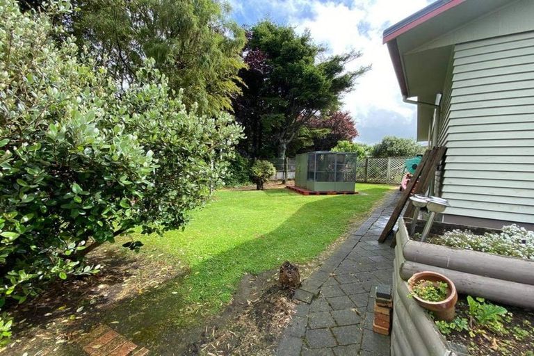 Photo of property in 15 Bedford Street, Eltham, 4322