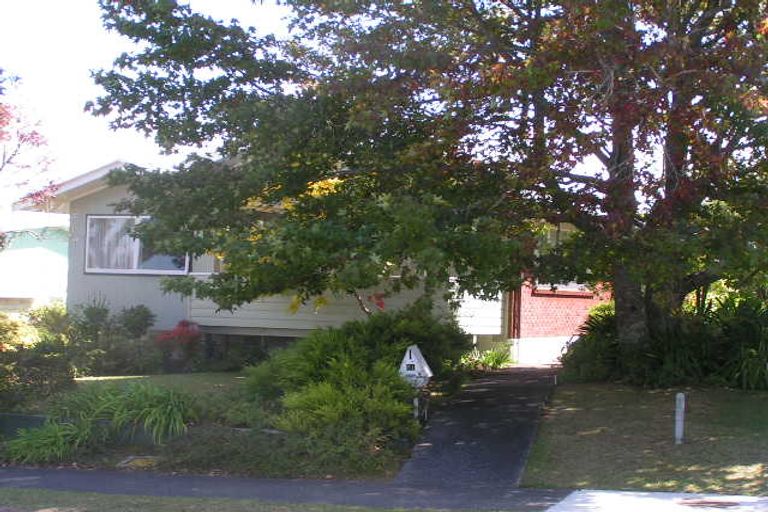 Photo of property in 21 Knightsbridge Drive, Forrest Hill, Auckland, 0620