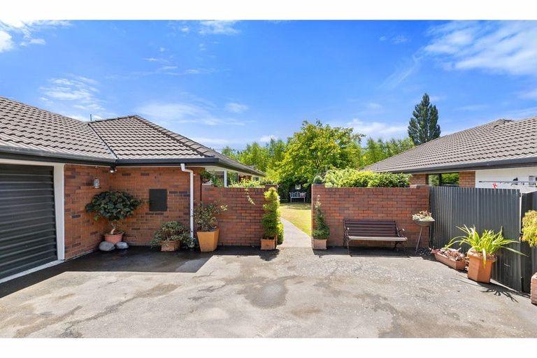 Photo of property in 3/69 Tyrone Street, Belfast, Christchurch, 8051