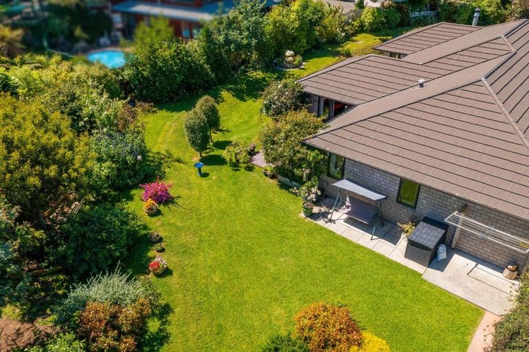 Photo of property in 11 Tauhou Place, Waikanae, 5036