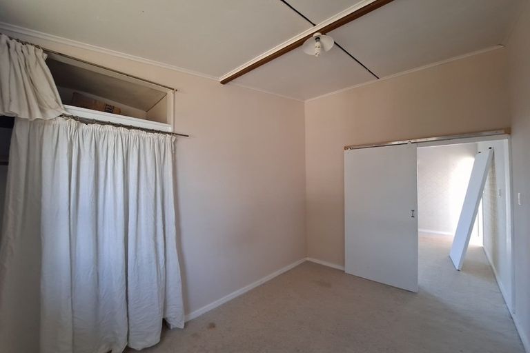 Photo of property in 43 Wynyard Street, Normanby, Hawera, 4614