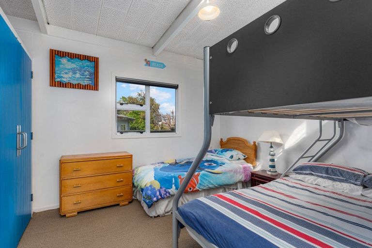 Photo of property in 2a Andresen Street, Foxton Beach, Foxton, 4815