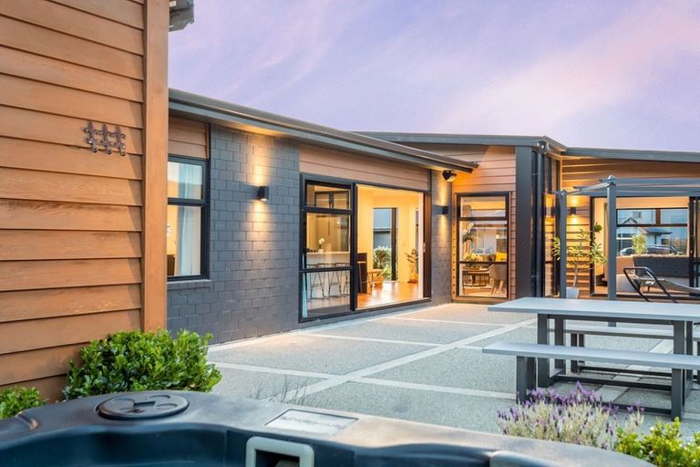 Photo of property in 38 Risinghurst Terrace, Lower Shotover, Queenstown, 9304