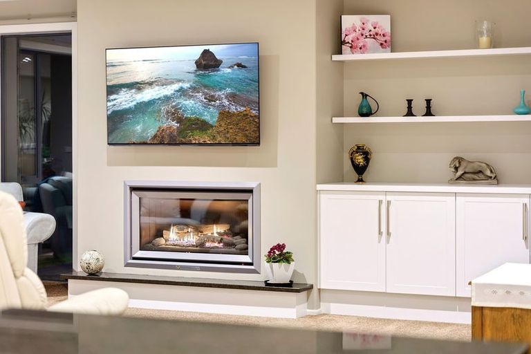 Photo of property in 36 Titoki Road, Waikanae Beach, Waikanae, 5036