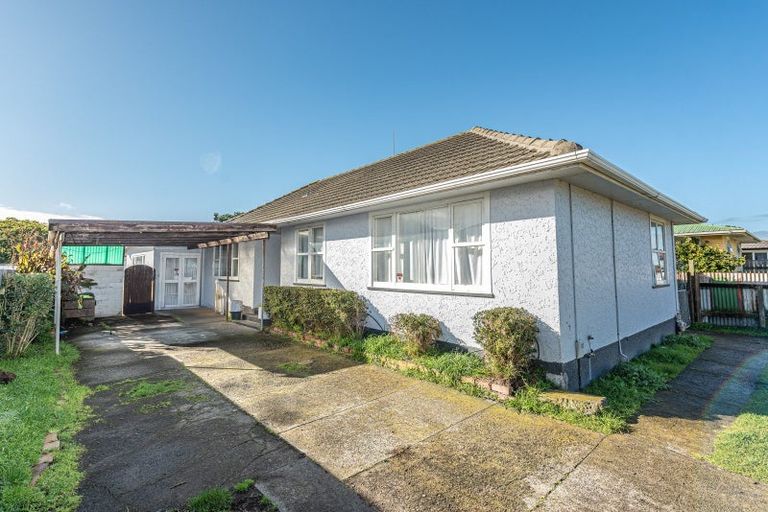 Photo of property in 22 Kotuku Street, Castlecliff, Whanganui, 4501