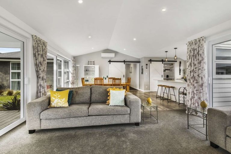 Photo of property in 1 Wahaika Way, Papamoa Beach, Papamoa, 3118