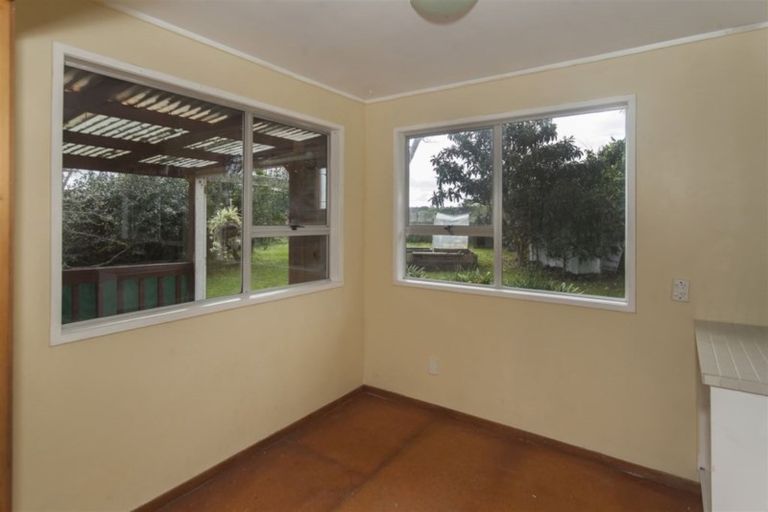 Photo of property in 263a Henderson Valley Road, Henderson, Auckland, 0612