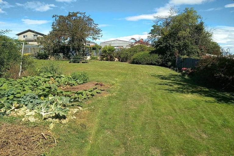 Photo of property in 16 Severn Street, Green Island, Dunedin, 9018