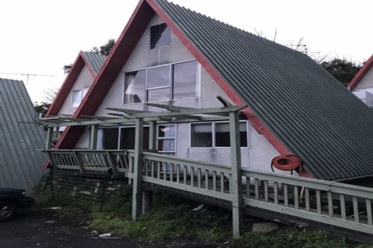 Photo of property in 2/2 Dowse Drive, Maungaraki, Lower Hutt, 5010