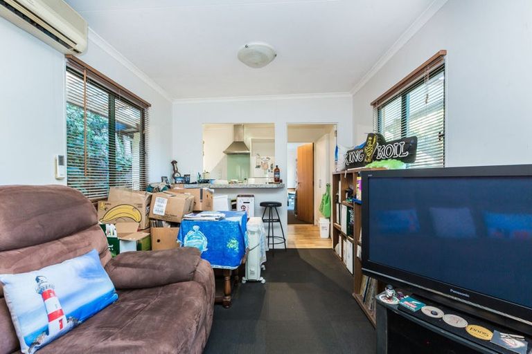 Photo of property in 76 Tilley Road, Paekakariki, 5034